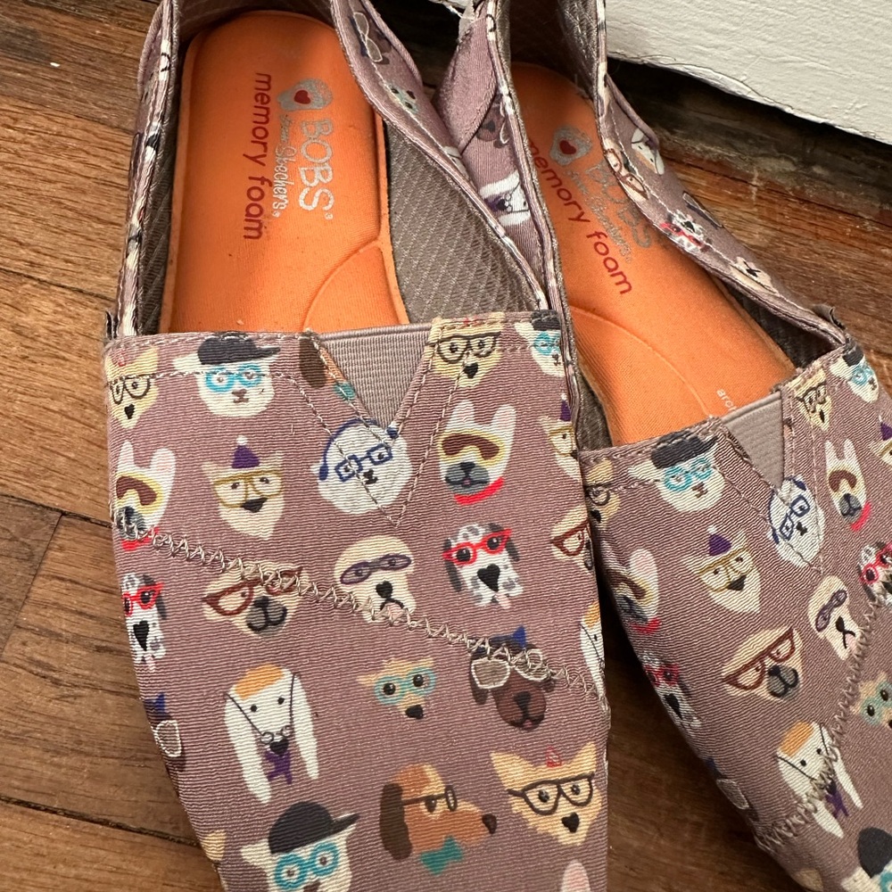 Women’s Slip-On Bob’s by sketchers Shoes with Fun Dog Print - Picture 2 of 4